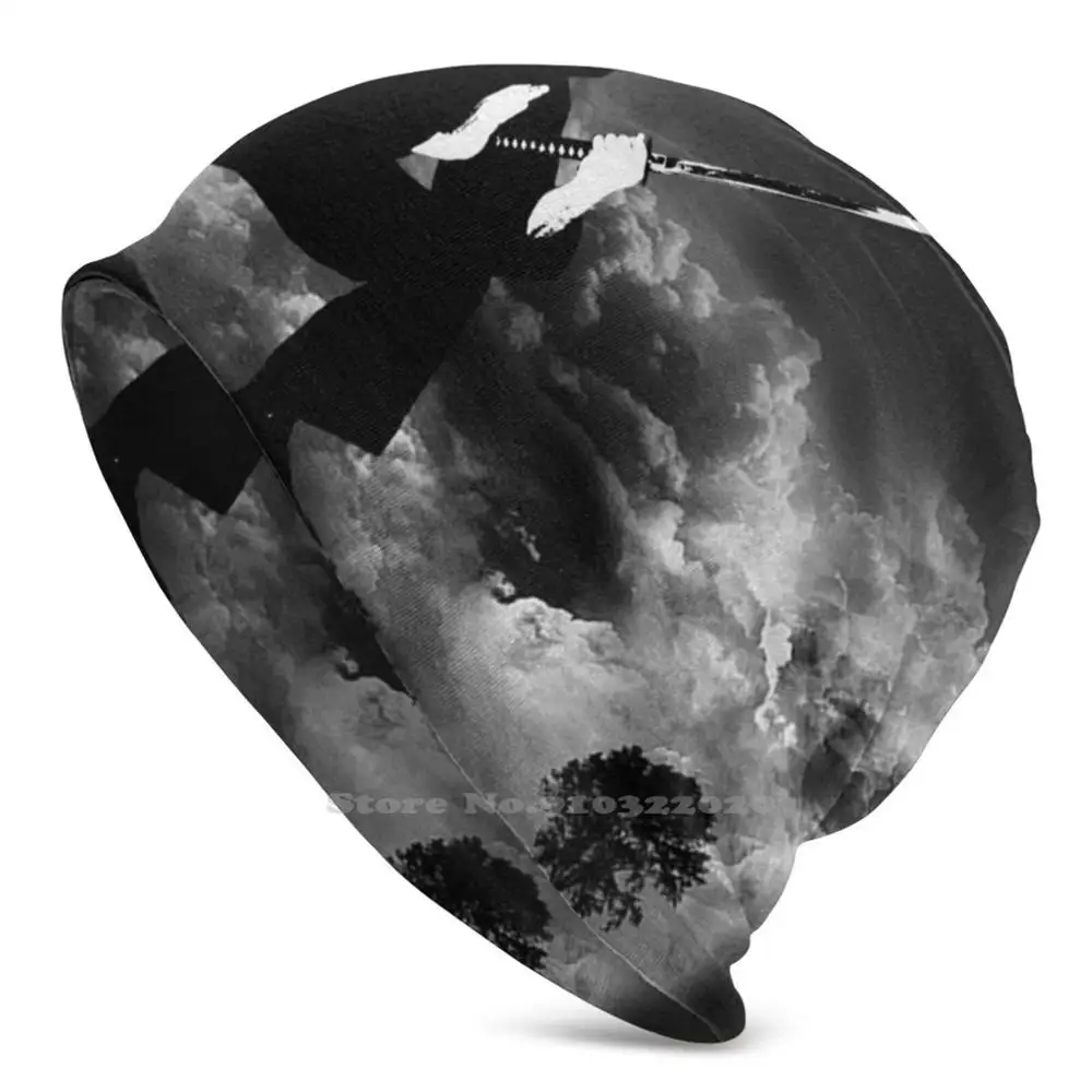 

Уличный теплый спортивный головной убор с мечом на фоне луны и символом Нины