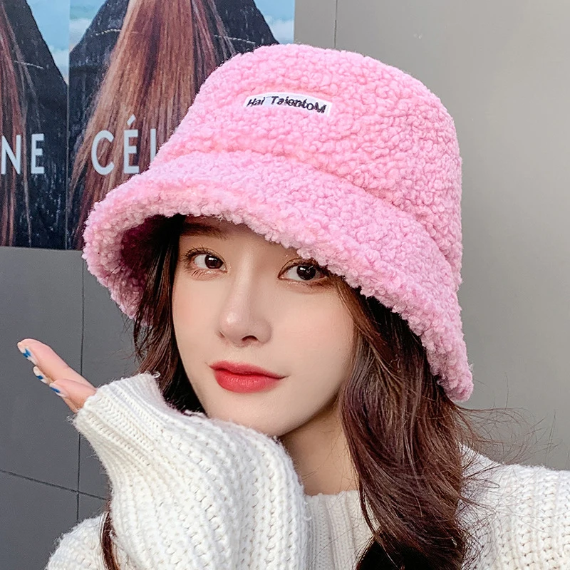 

2021 New Ladies Hat Autumn and Winter Wild Embroidery Letters Plush Warm Japanese Simple Lamb Hair Fisherman Cap