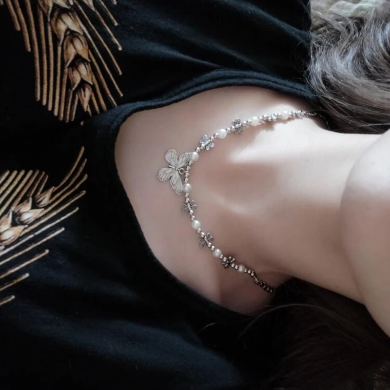 

Gothic Butterfly Pendant Necklace for Women Choker Aesthetic Hippop Pearl Chain Collar Jewelry