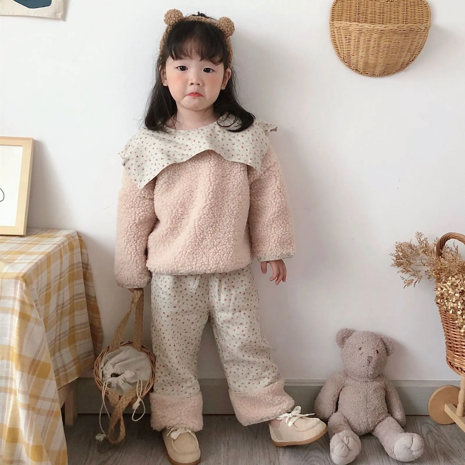 

Children's 2pc Set girl's college style navy collar lamb velvet jacket + linen floral wide-leg pants warm suit