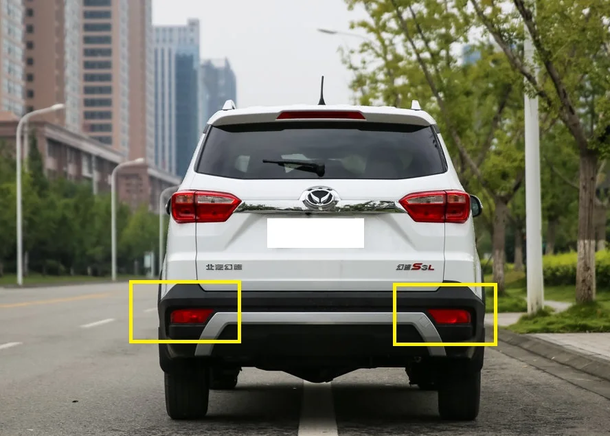 

1pcs Rear fog lamp foglight Left / Right for Chinese BAIC HUANSU KENBO S3L auto car motor parts