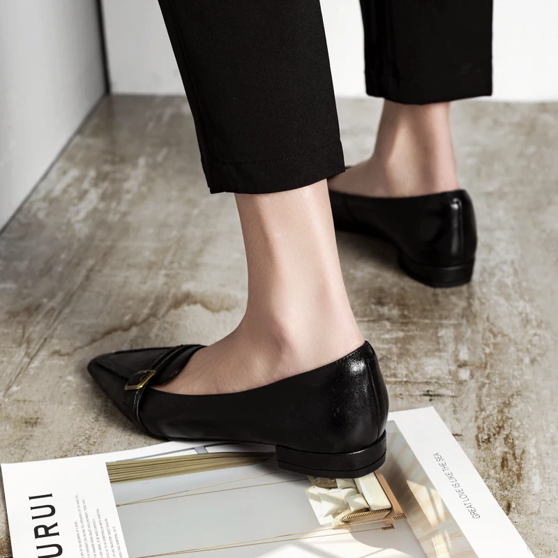 

Pumps Formal Elegant Style Sheepskin Belt Buckle Decoration Pointed Toe Low Heel 2 Colors Daily Office Work Luxury Shoes