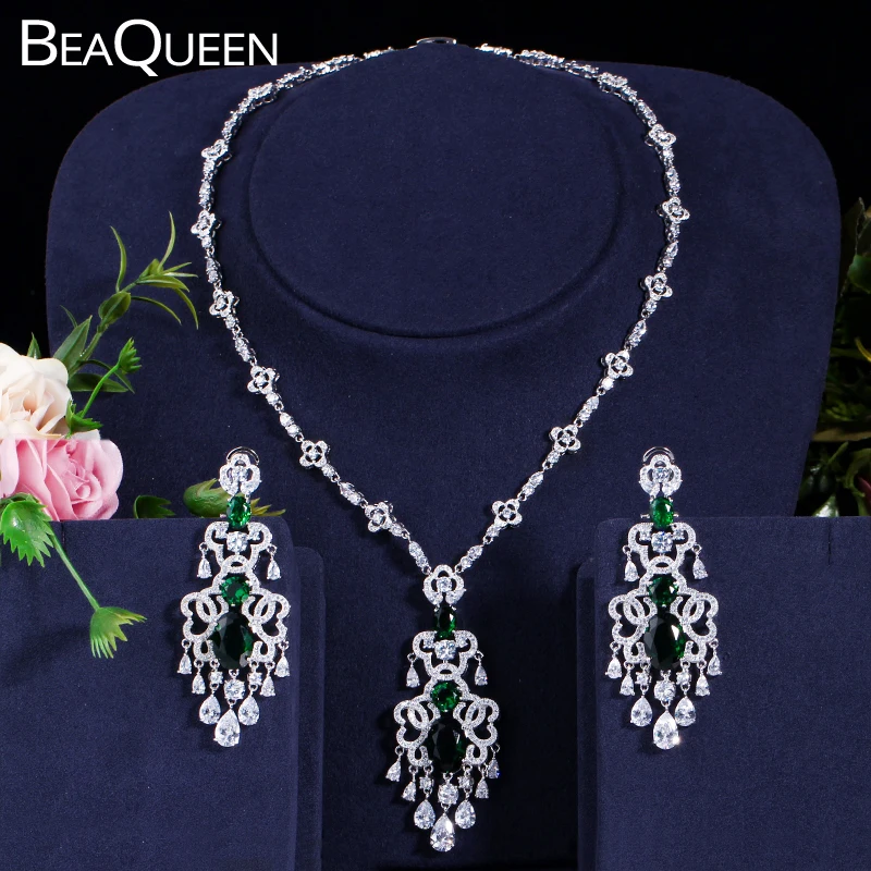 Женские серьги подвески с микро закрепкой BeaQueen зеленым кристаллом и кубическим