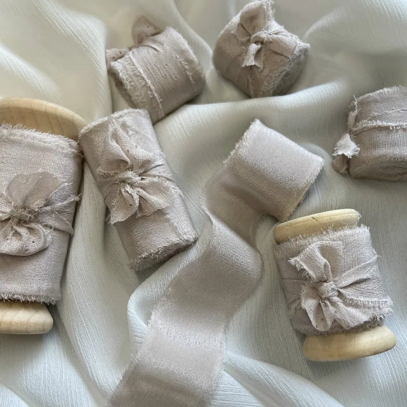 Оригинальная шелковая креп лента на деревянных катушках с необработанными