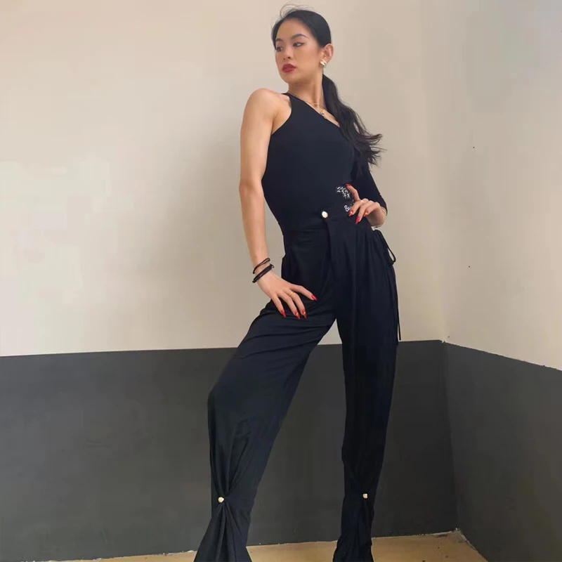 Женский костюм для латиноамериканской практики