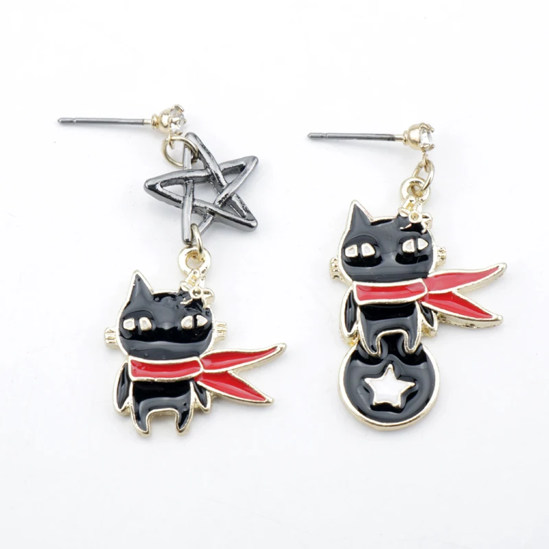 Серьги гвоздики асимметричные женские металлические серьги с забавными черными