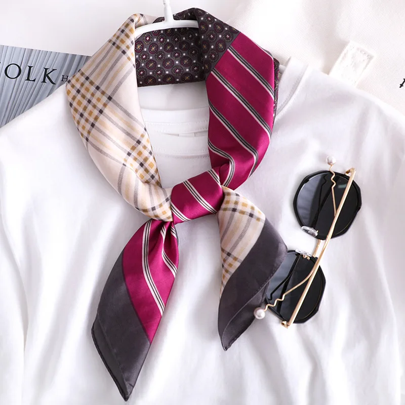 

2021 Silk Scarf Ladies Sunscreen shawl women's quality 70CM Square silk scarves Fashion luxury beach printed headscarf Bandanna