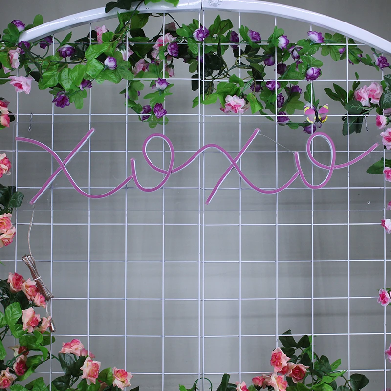 Неоновая вывеска для организаций и магазинов светильник s XOXO