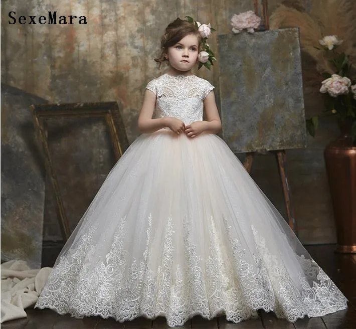 

Детское кружевное платье цвета слоновой кости, с цветочным принтом