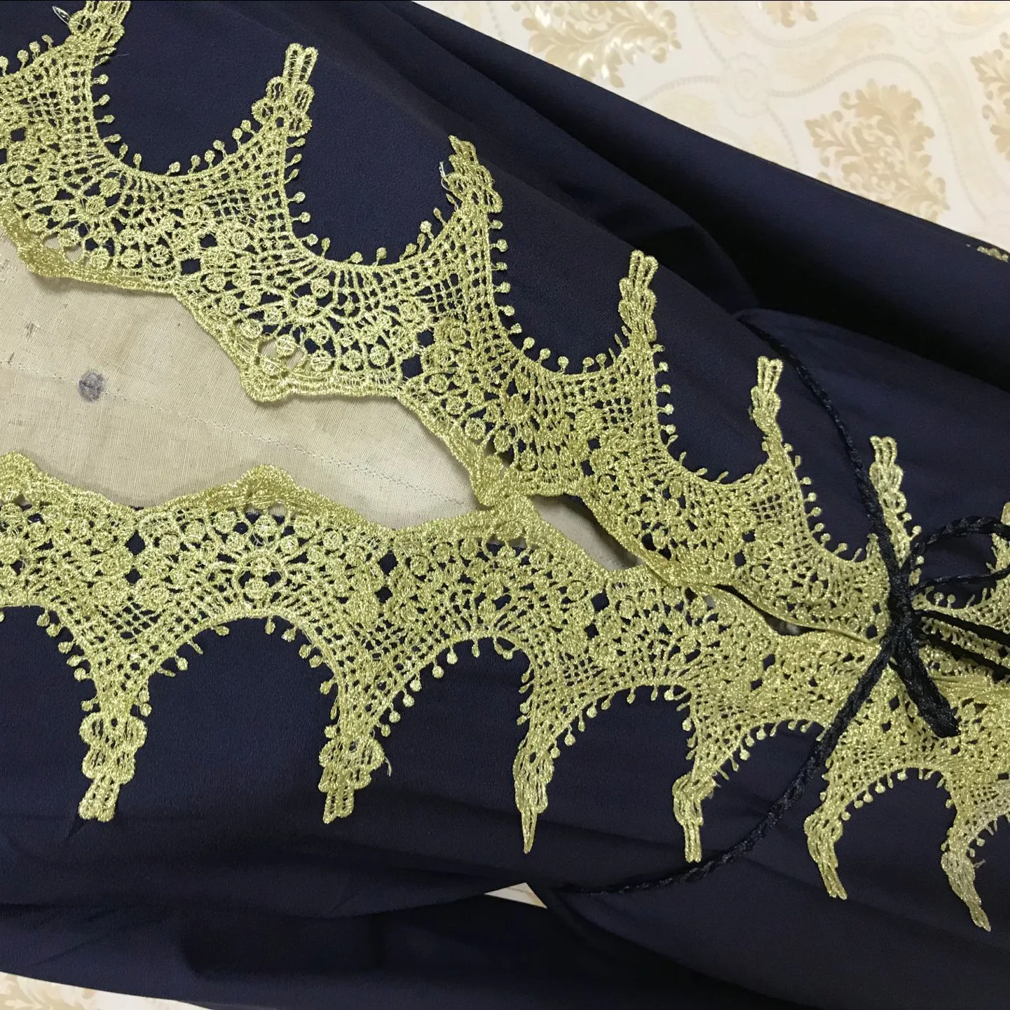 

Muslim Dress Women Open Abaya Elegant Embroidery Dubai Arab Loose Long Robe Lace-up Outwear Islamic Hijab Plus Size Vestidos