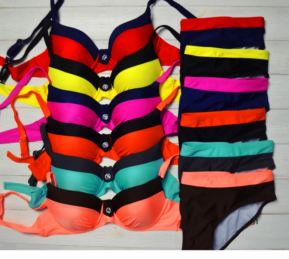 

Ladies Summer Fashion Push-Up Bikini Low Waist Triangle Sexy Halter Split Vest Two-Piece Beach Crystal Stitching Swimsuit