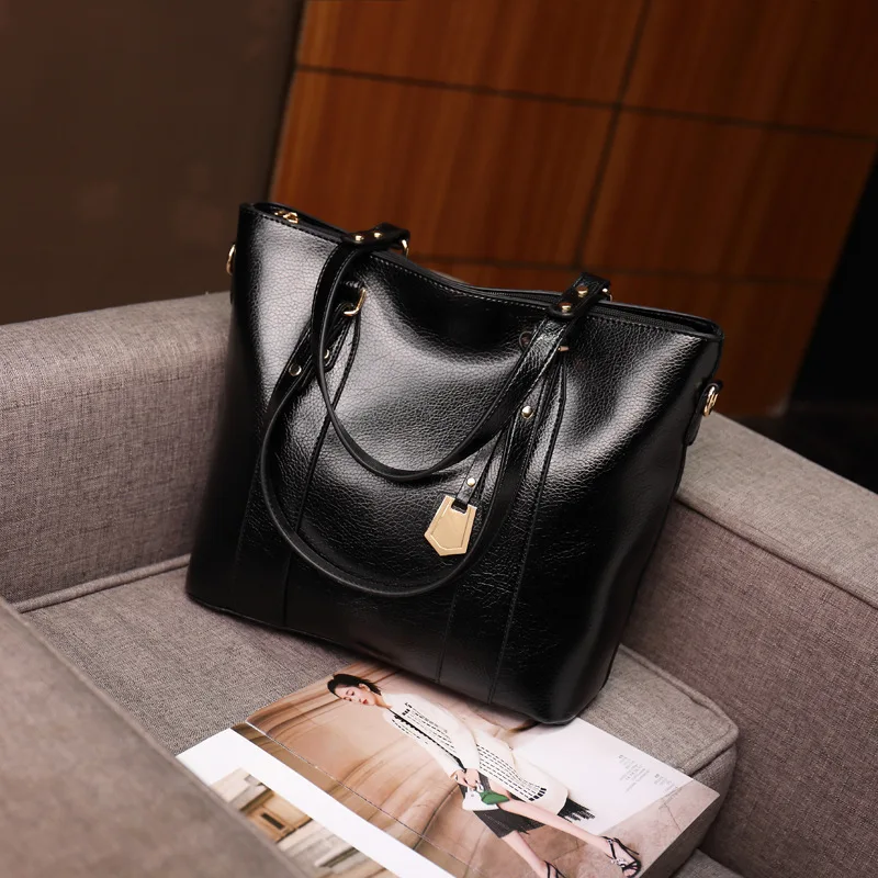 

Bags For Women 2020 New Luxury Handbags Autumn Retro Wild Large Capacity Oil Wax Leather Shoulder Bag Portable Diagonal Tote bag