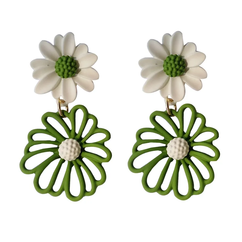 

Cute Green Daisy Earrings Bohemian Youth Ladies Hanging Earrings Party Jewelry Gifts For Friends