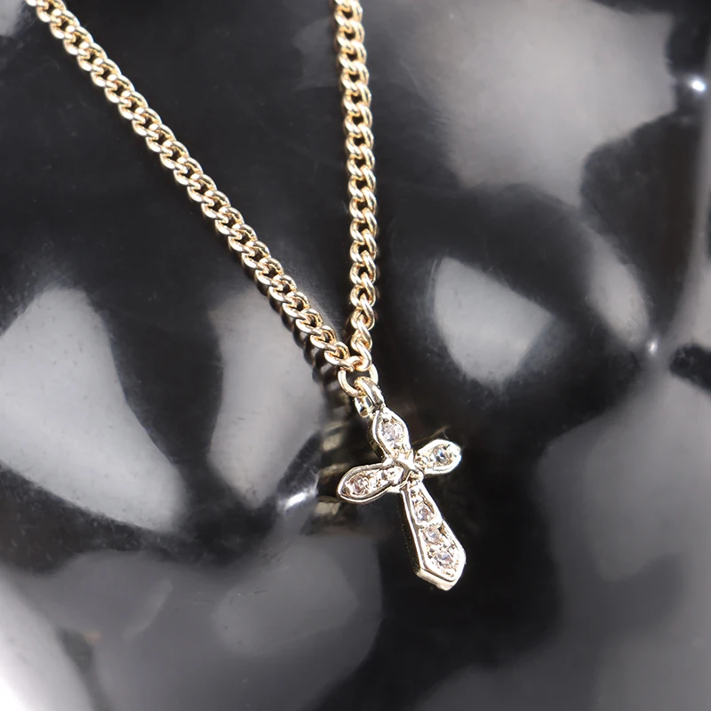

1Pc New 1/6 Scale Cross Necklace Diamond Pendant Jewelry Action Figure Accessories