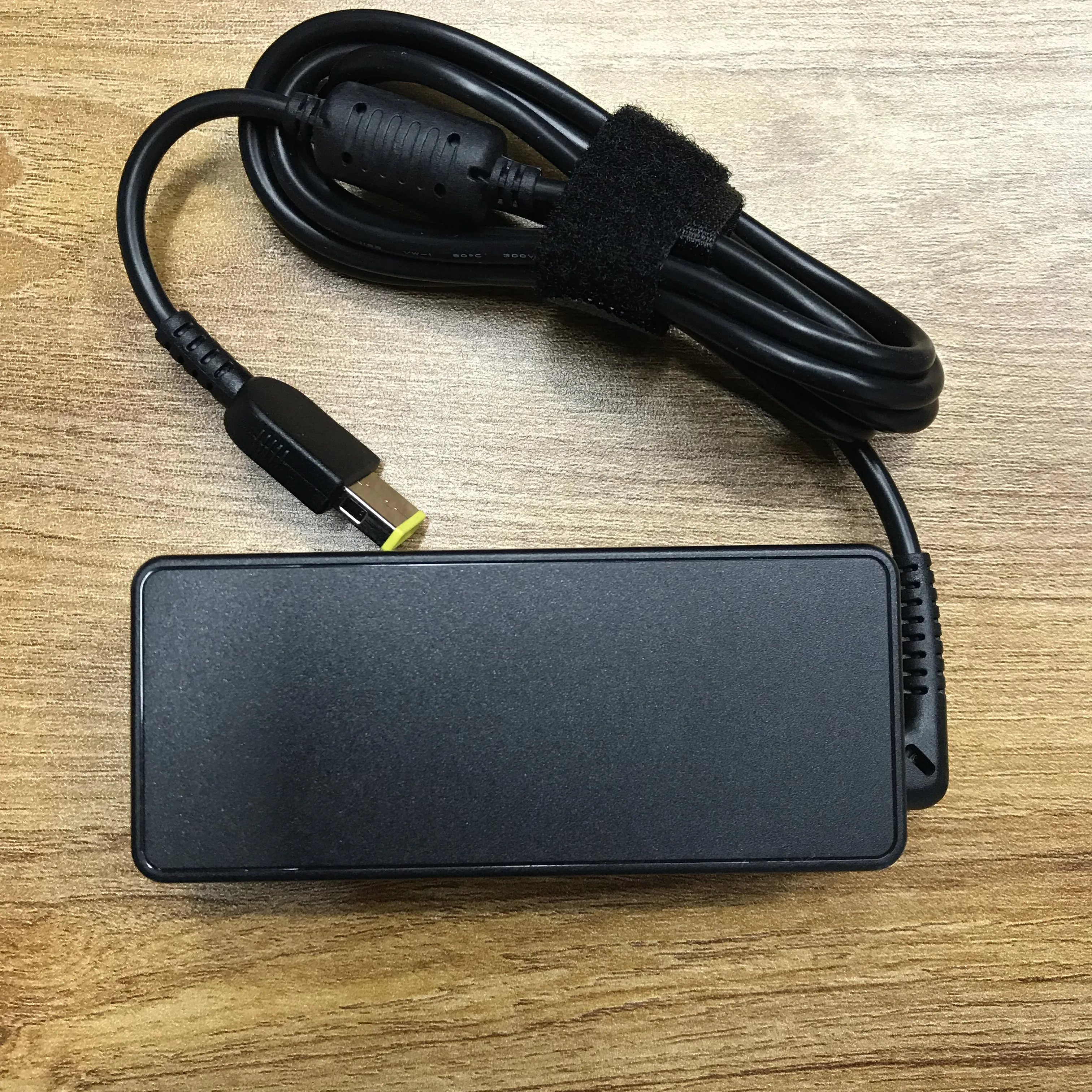 Подлинная оригинальная 20V 2.25A 45W ноутбук адаптер переменного тока зарядное