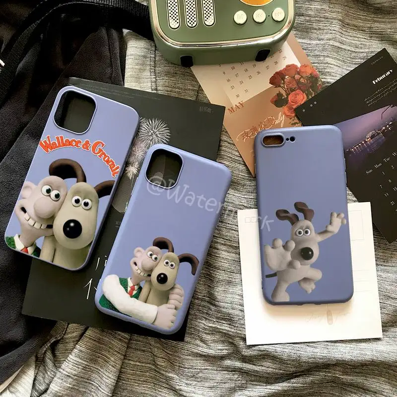 

Wallace And Gromit Phone Case For IPhone 8 7 6s 6 Plus X Xr Xs 12 11 Pro Max Dark Blue Candy Colors Cover