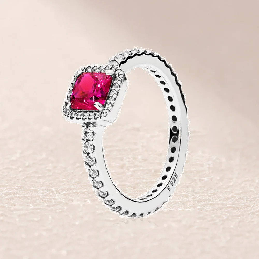 

190947SRU RED TIMELESS ELEGANCE RING