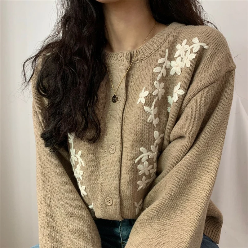 

Hzirip Women Sweater Knitted Cardigan Embroidery Floral Casual All-Match 2021 Autumn Winter Loose Casual Sweet Elegant Vintage