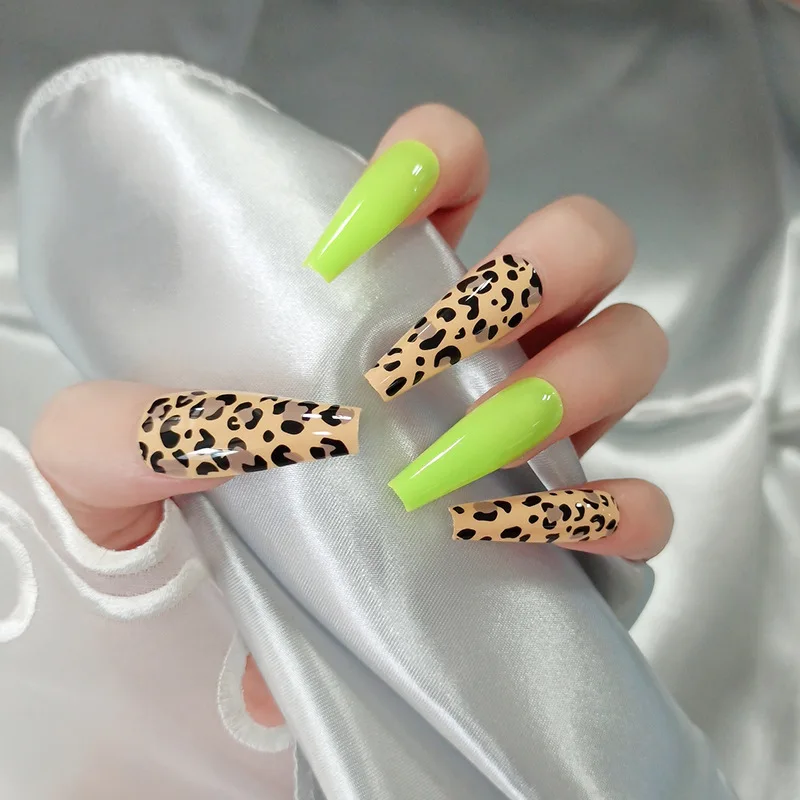 24pcs Leopard Fake Press on Nail Art Long Fluorescent Yellow with Designs Glue Coffin False Nails Full Cover Stiletto Nail Tips