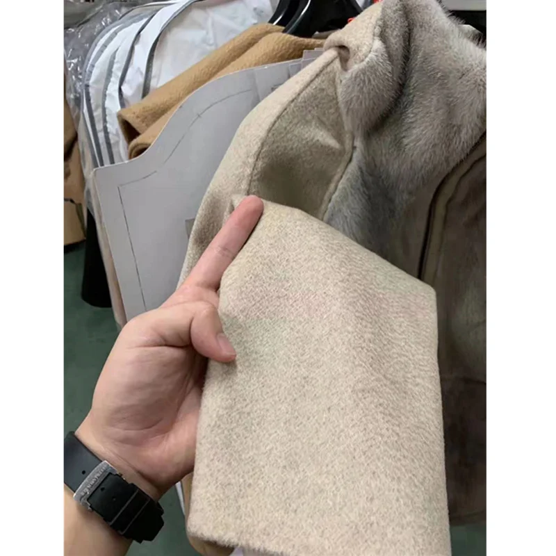 

And Autumn 2020 Winter New Mink Short Cashmere Hooded High-end Mink Fur Coat