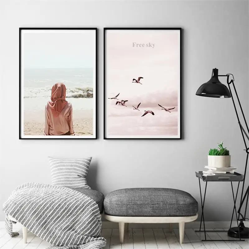 Спрей цвет розовый морской пляж девушка фигура птица текст Холст Картина диван