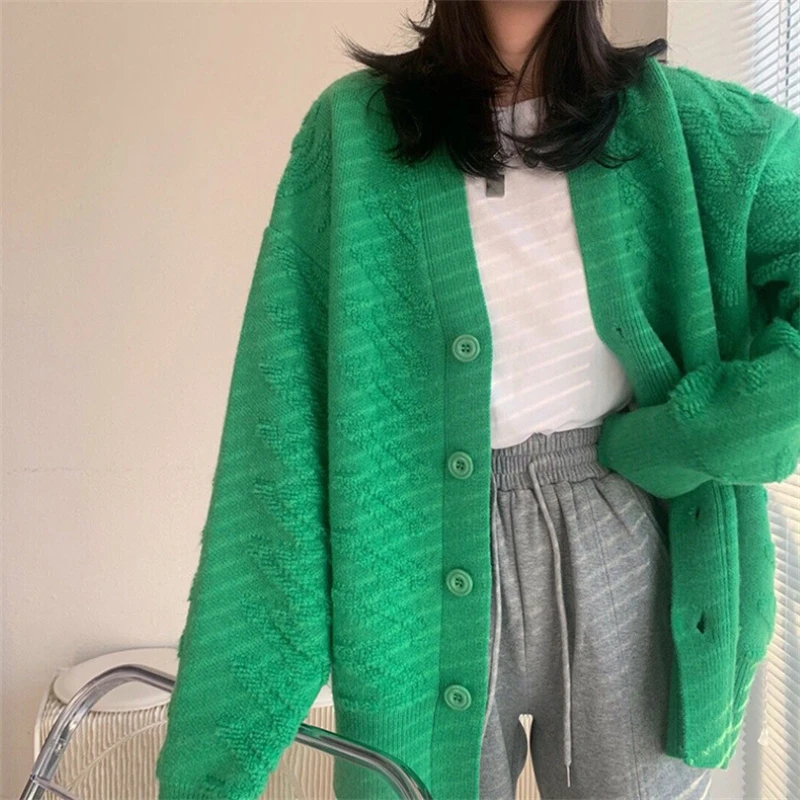 

2021 three-dimensional V-neck sweater coat women's mid-length loose knit cardigan autumn and winter women's new solid color coat