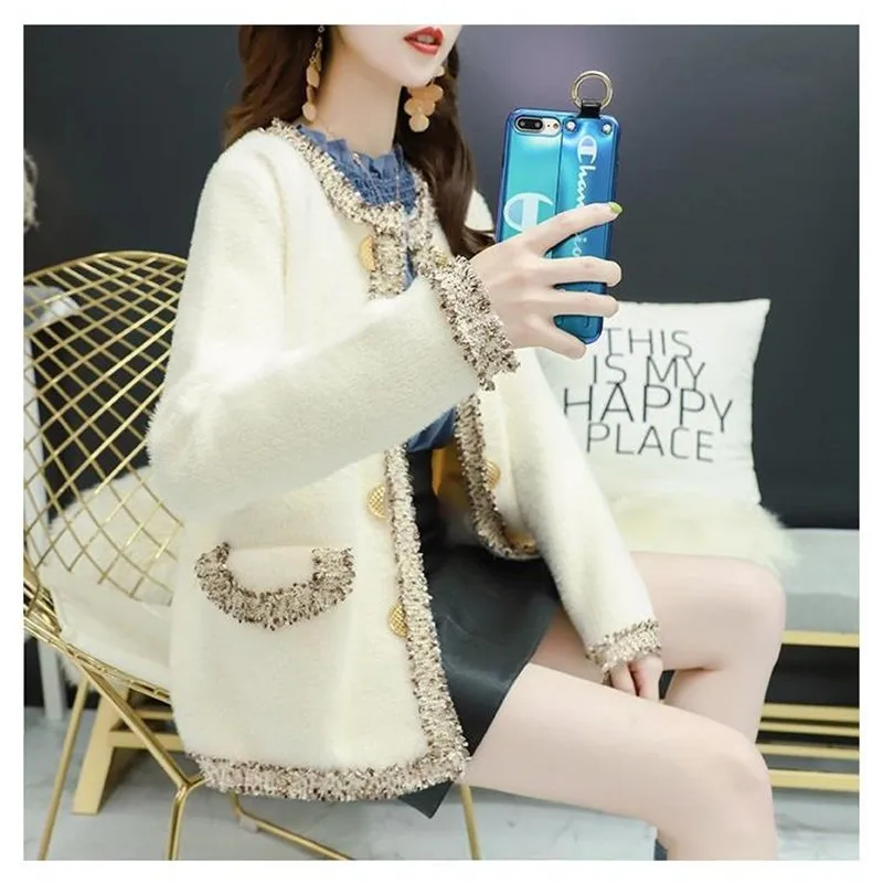 

2022 Autumn And Winter New Thick Imitation Armor Sweater Cardigan Women Fashion Short Section Imitation Water Jacket