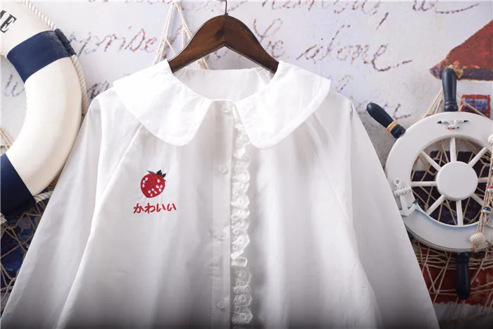 

Spring Mori Girl Vintage Strawberry Embroidered Peter Pan Collar Blouse Japan Style Fresh Cotton Long Sleeve Shirt Tops Women