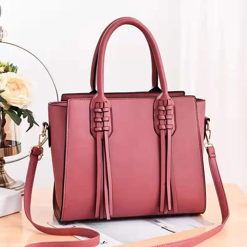 Новые стильные и классические сумки для женщин на зиму 2019 | Багаж