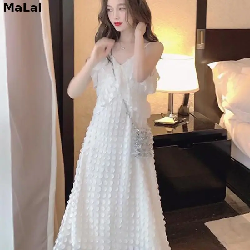 

2021 Summer V-Neck Elegant Strap Dress Women Sleeveless White Sweet Sexy Dress Office Lady Chic Evening Party One Piece Dresses