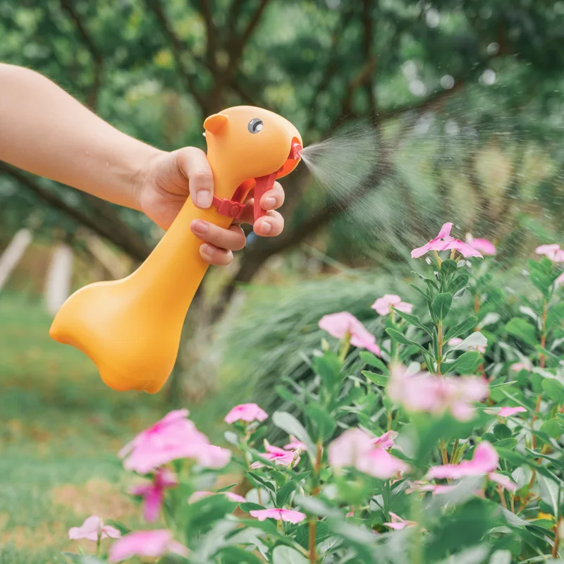 

Giraffe Watering Can Home Gardening Watering Watering Bottle Air Pressure Handheld Watering Can Spray Bottle