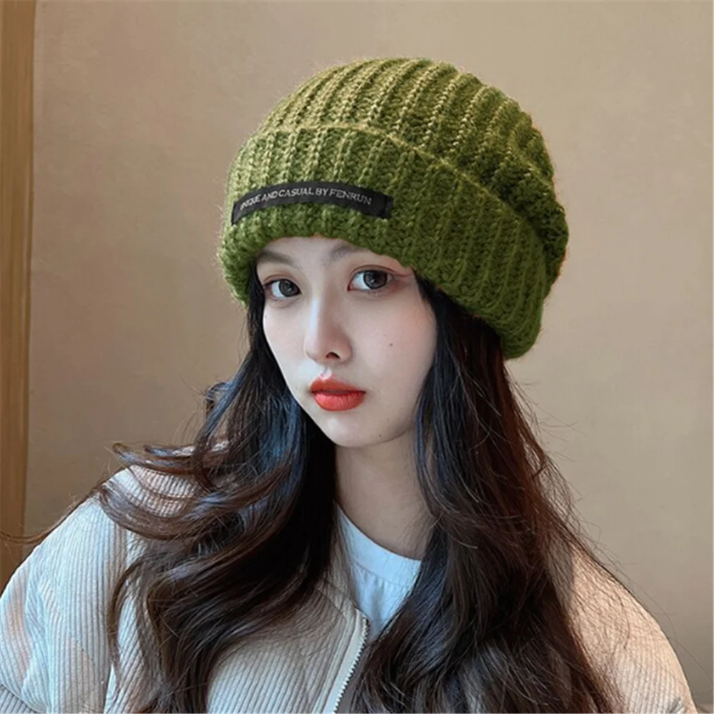 Женская осенне-зимняя трикотажная шапка с большими головками | Аксессуары для