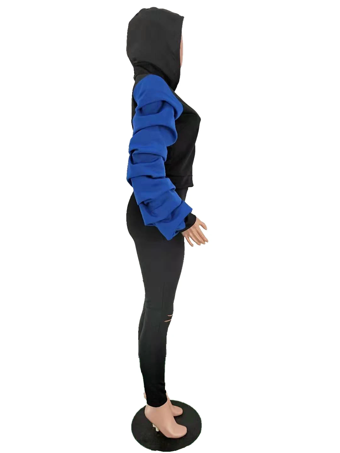 Женский спортивный костюм с топом капюшоном и брюками комплект из двух предметов