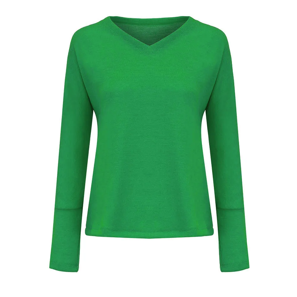 Женский свитер большого размера с глубоким v-образным вырезом и длинными