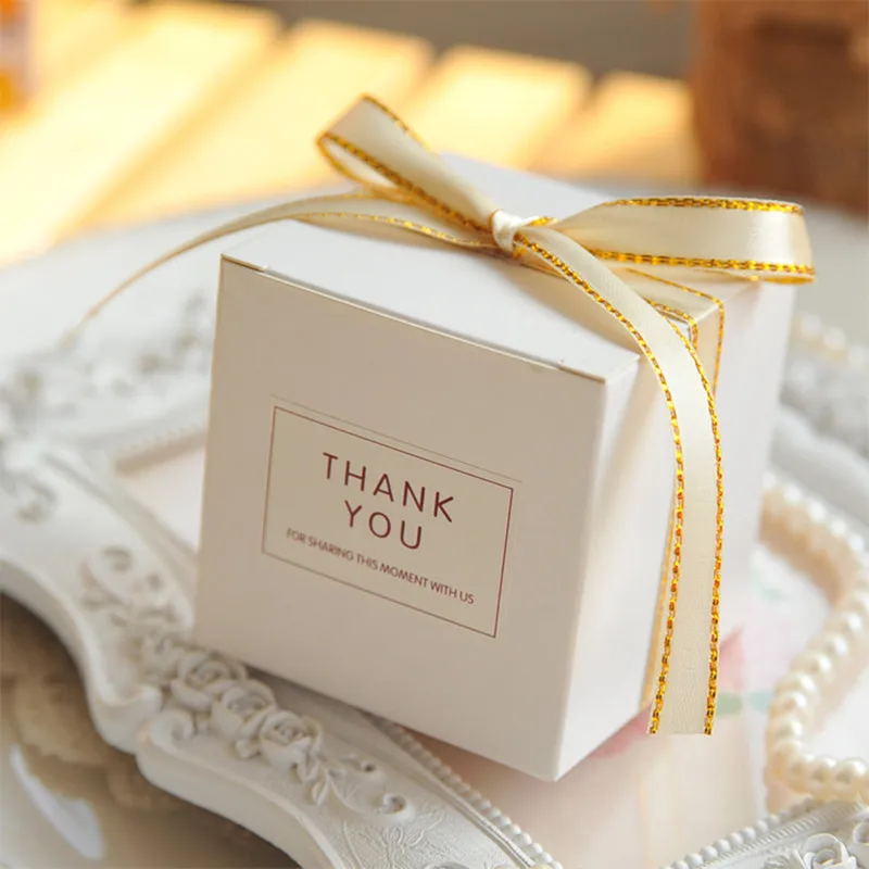 New European Simple Atmosphere White Cube Candy Boxes Wedding Party Supplies Gift Packing Box Baby Shown Favors Gift Bag