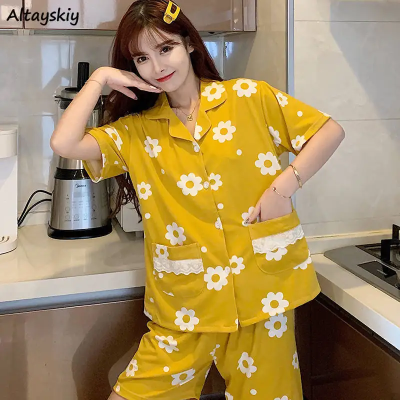 

Women Printed Pajama Sets Lace Short Sleeve Tops Elastic Waist Shorts Loose Sweet Girls Home-wear Soft Teenagers Trendy Leisure