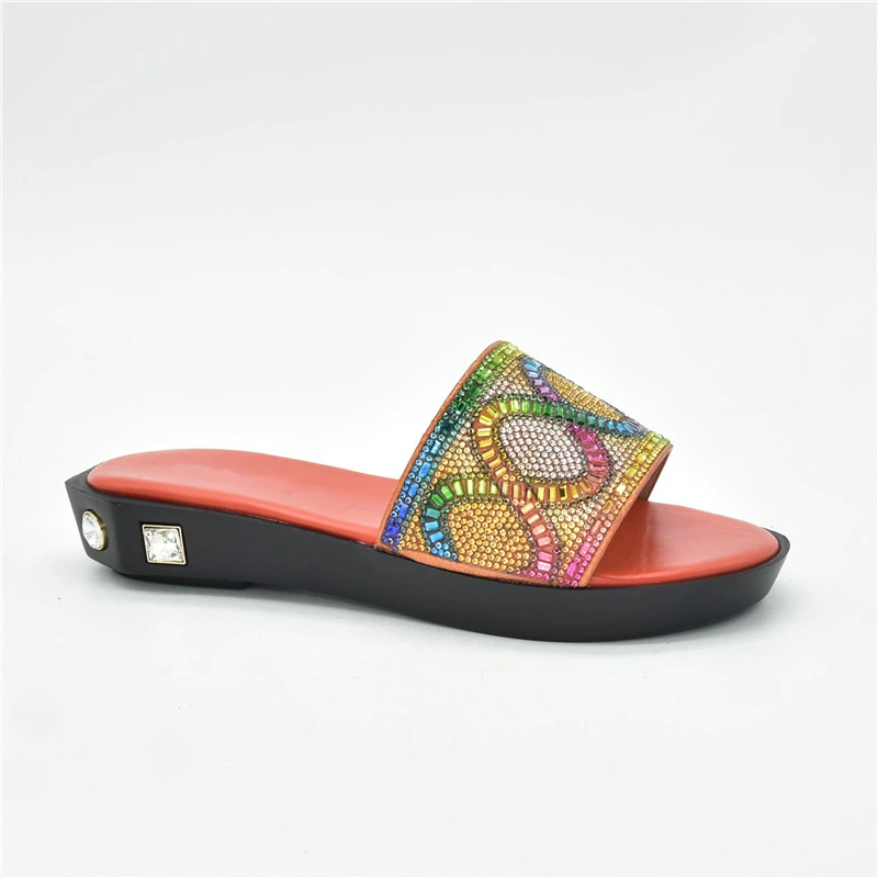 Новейшие женские туфли на ремешке Украшенные стразы свадебные для женщин