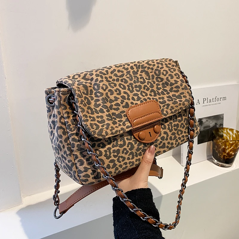 

2021 Spring and Autumn New Small Leopard Pu Leather Shoulder Underarm Crossbody Bag for Women Designer Chain Purses and Handbags