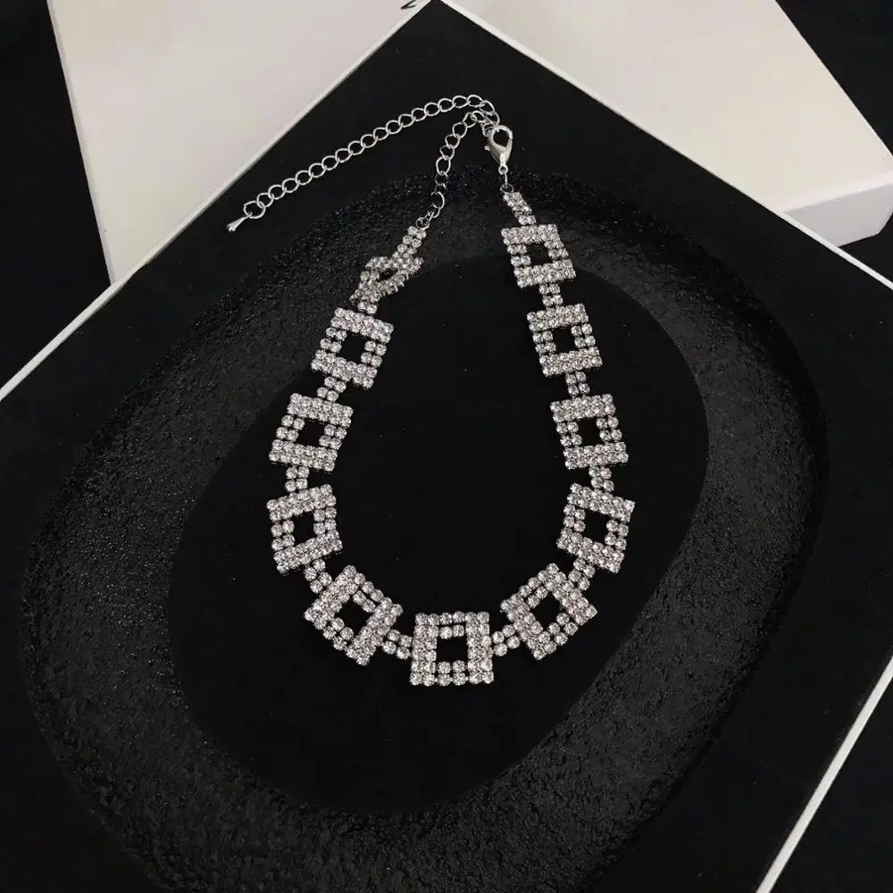 

Korean Charm Full Crystal Neck chain Rhinestone Chokers Necklace Women Concise Zircon Geometry Sense of design Fashion Gift