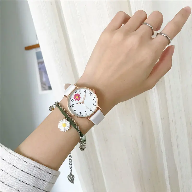 

Internet Celebrity Little Daisy Watch Female Student 2020 New Korean Style Simple Girlfriends Pair Mori Style Retro Ins Style