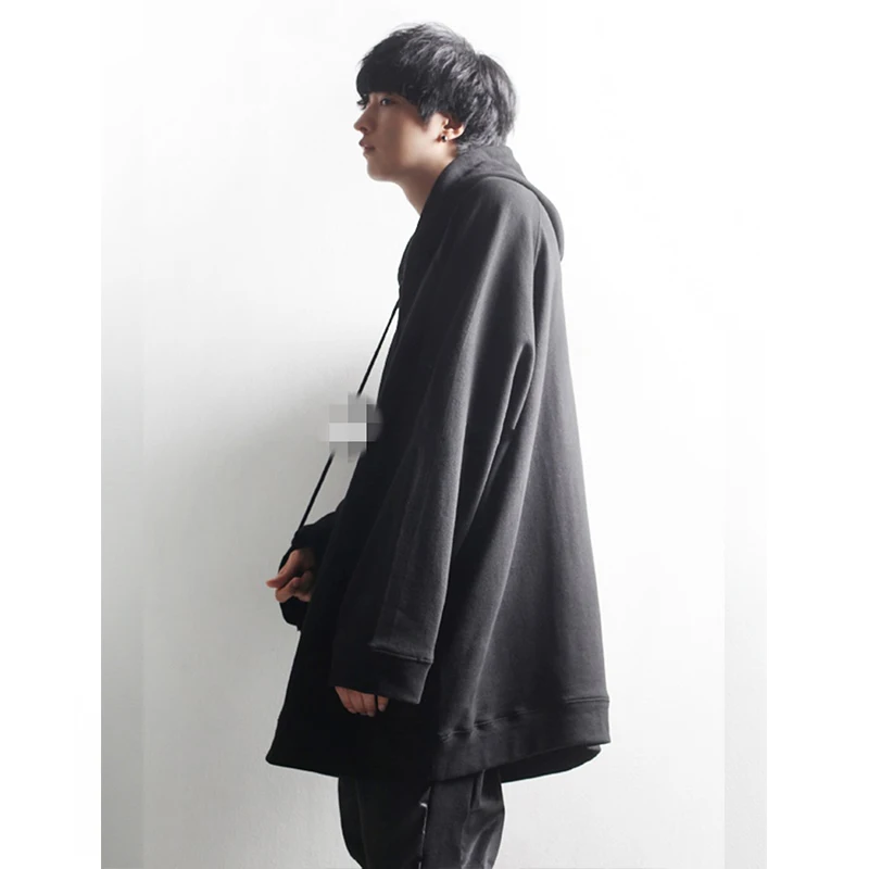 Мужская куртка с капюшоном длинным рукавом в простом японском стиле на осень и