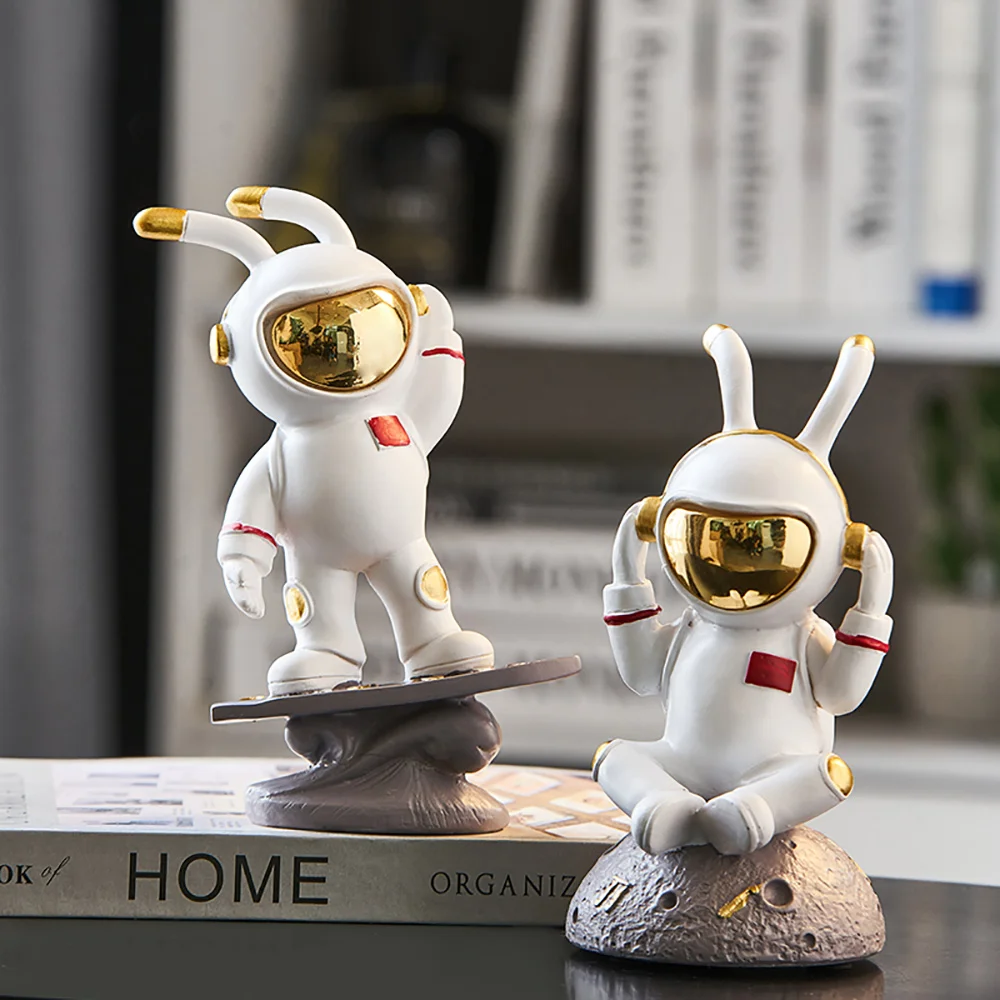 

Скульптура в скандинавском стиле с мультяшным астронавтом, аксессуары для украшения дома и гостиной, креативные подарки, украшения для сто...