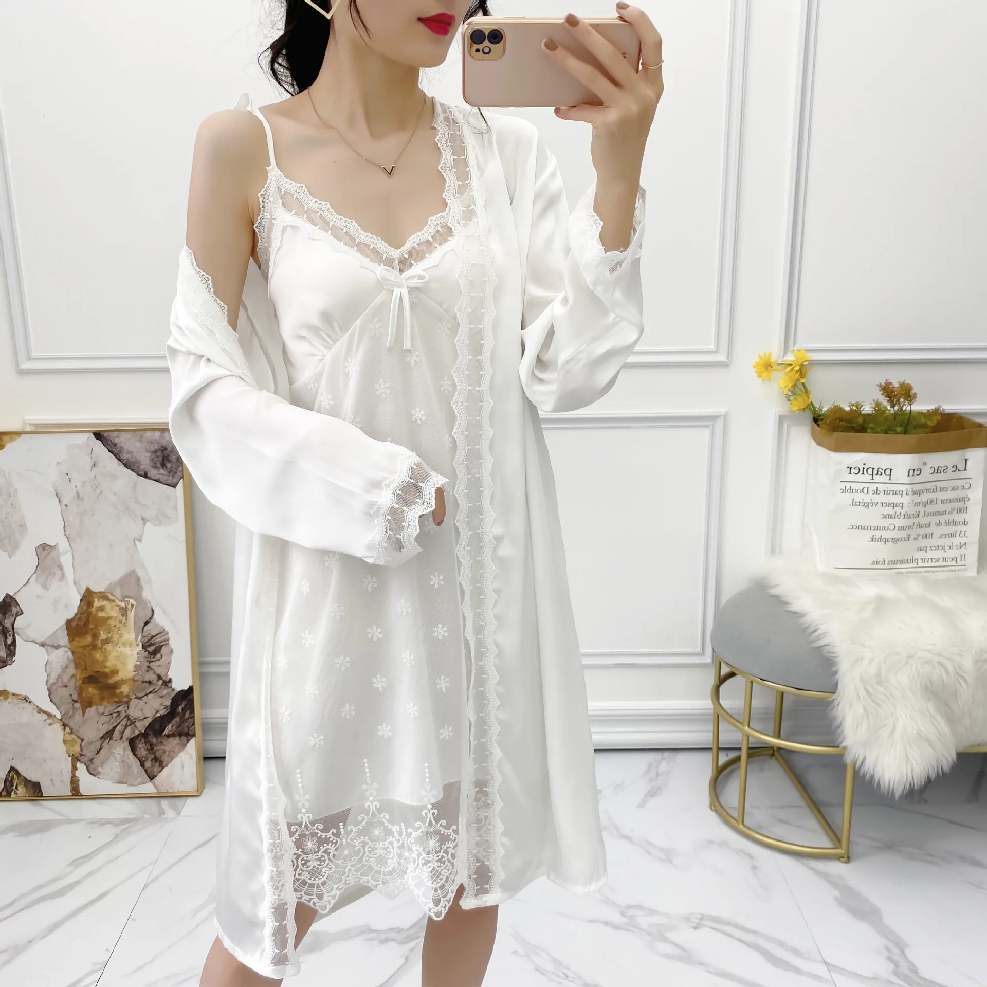 

Комплект женский свадебный из 2 предметов, кружевное кимоно с V-образным вырезом, пикантная Ночная рубашка в стиле пэчворк, белый пикантный К...