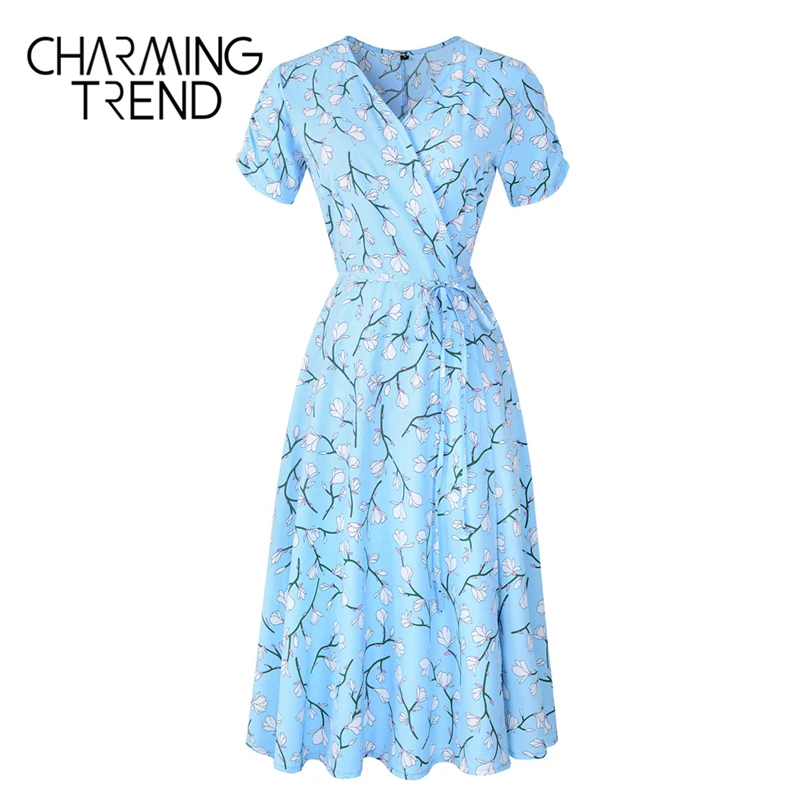 Женское шифоновое платье с цветочным принтом Charmingtrend светло голубое v образным