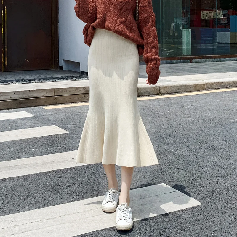 

Женская трикотажная юбка-годе, с оборками и высокой талией