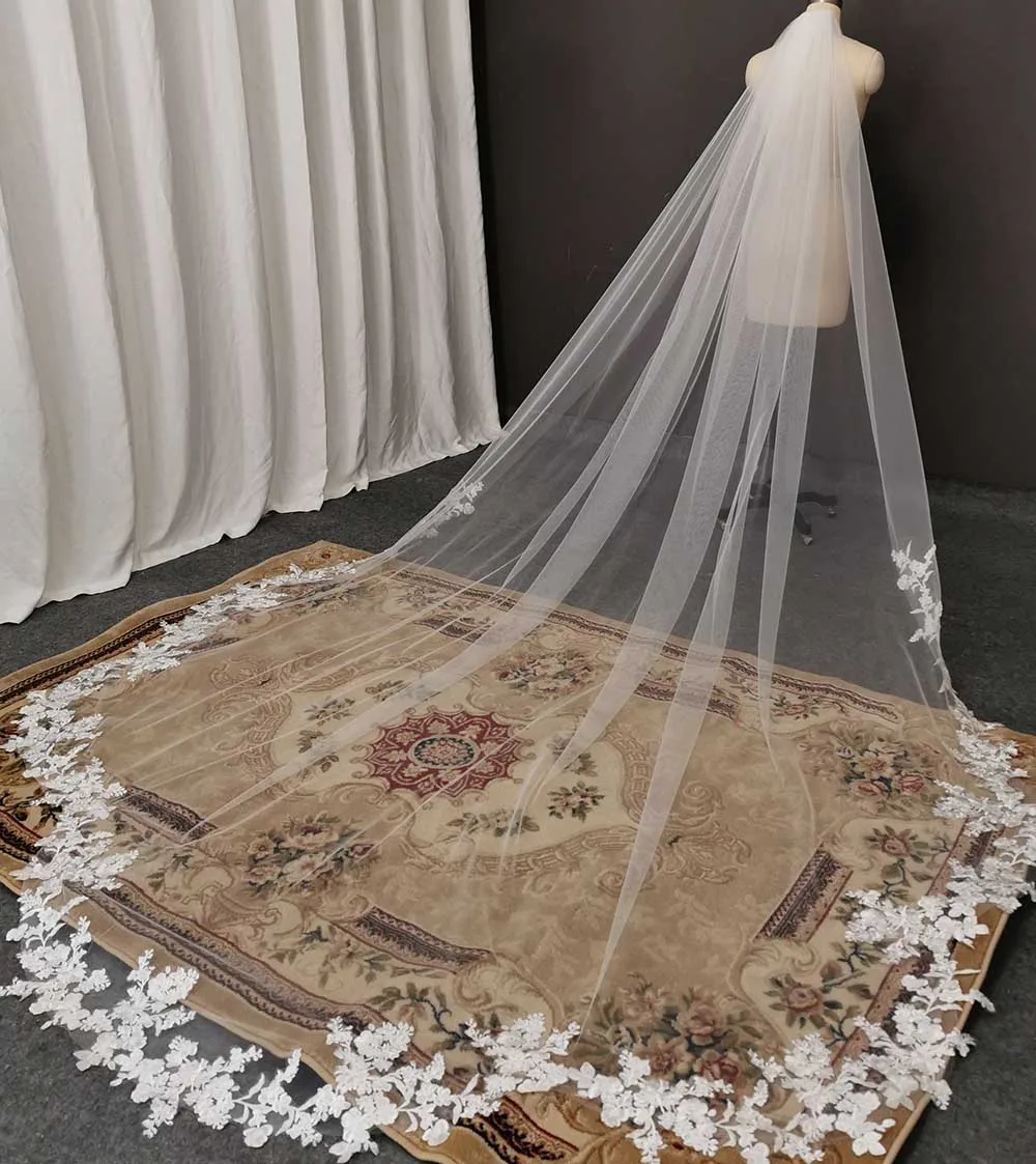 Длинная кружевная свадебная вуаль с зубчатыми краями и расчёской длиной 3 метра |