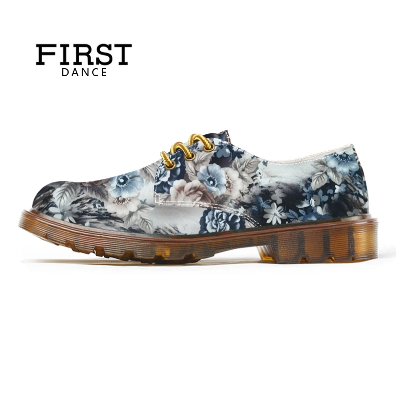 Туфли оксфорды женские на плоской подошве модные туфли мартинсы красивые с 3D