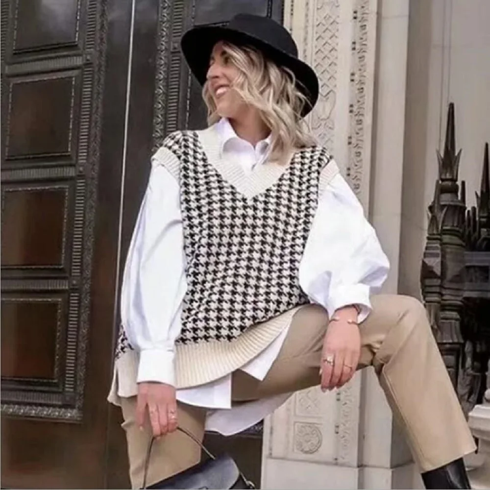 

Ladies Autumn Winter Oversized Sweater Women Pullover Knitted Casual Soft Sleeveless Loose Women Sweaters Knitwear Female Vests