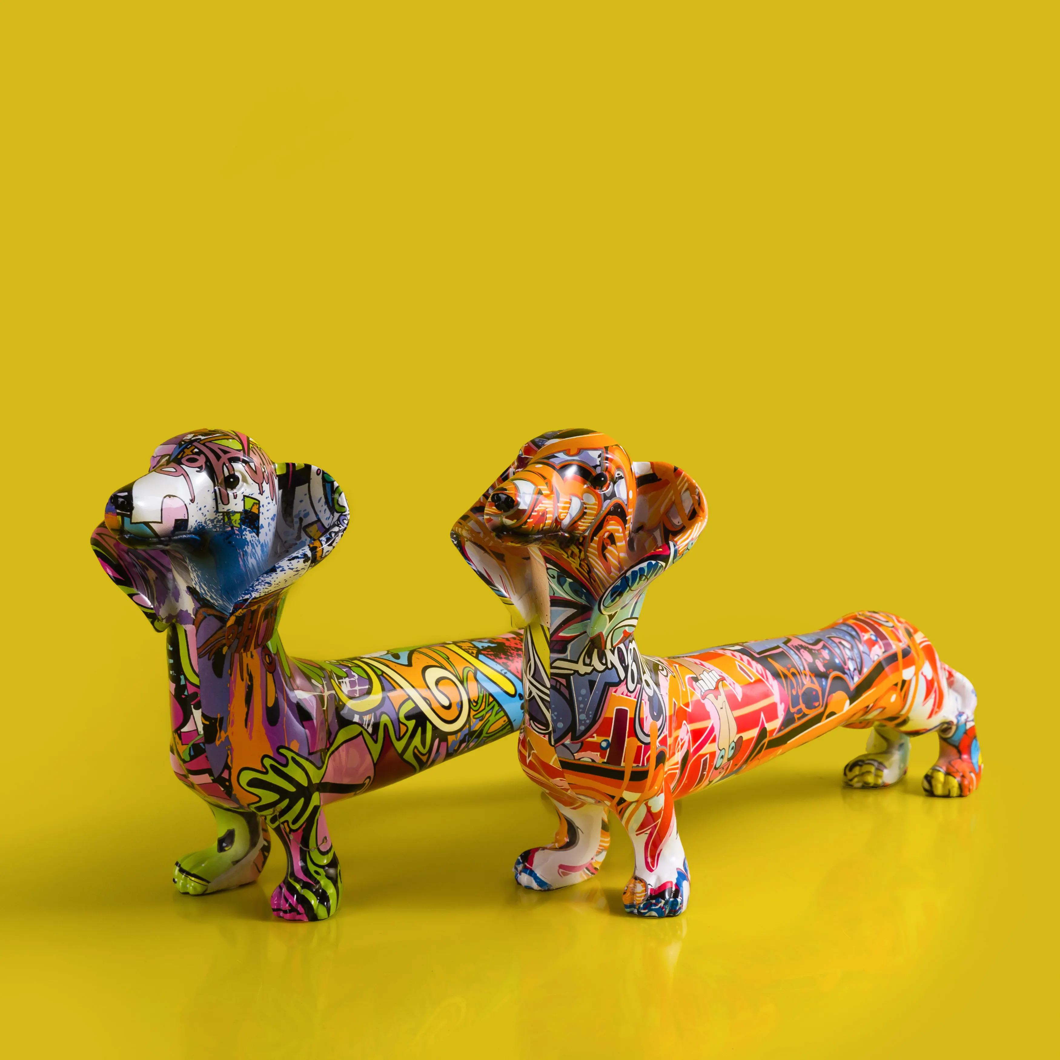 

Individuality Creative Dachshund Painted Colorful Dog Decor Home Wine Cabinet Office Decoration Desktop Crafts Statue Sculptures