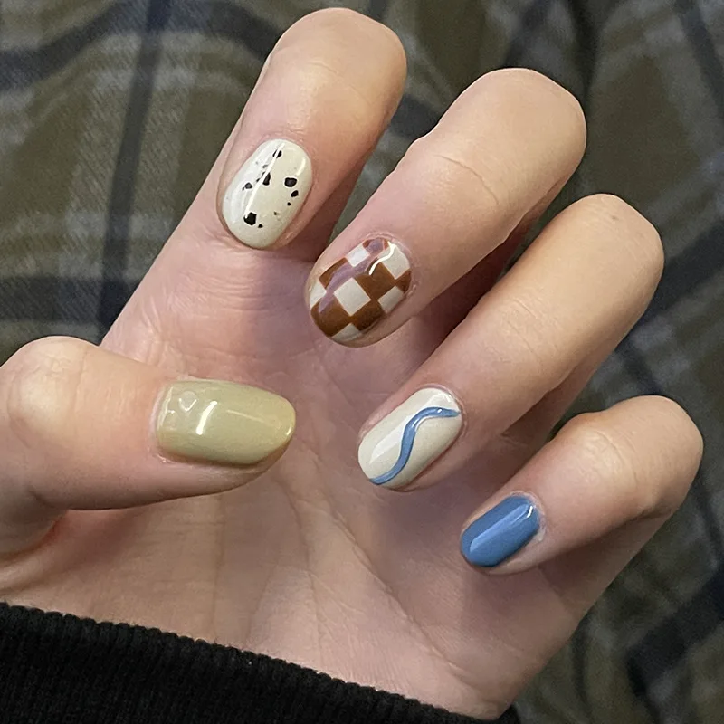 

Коричневая Шахматная наклейка для ногтей во французском стиле, удаляемая длинная наклейка, экономит время, 24 шт., накладные ногти SANA889